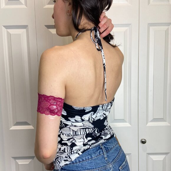 Banana Republic Y2K halter top - stretch black & white floral, tie back - Picture 2 of 8